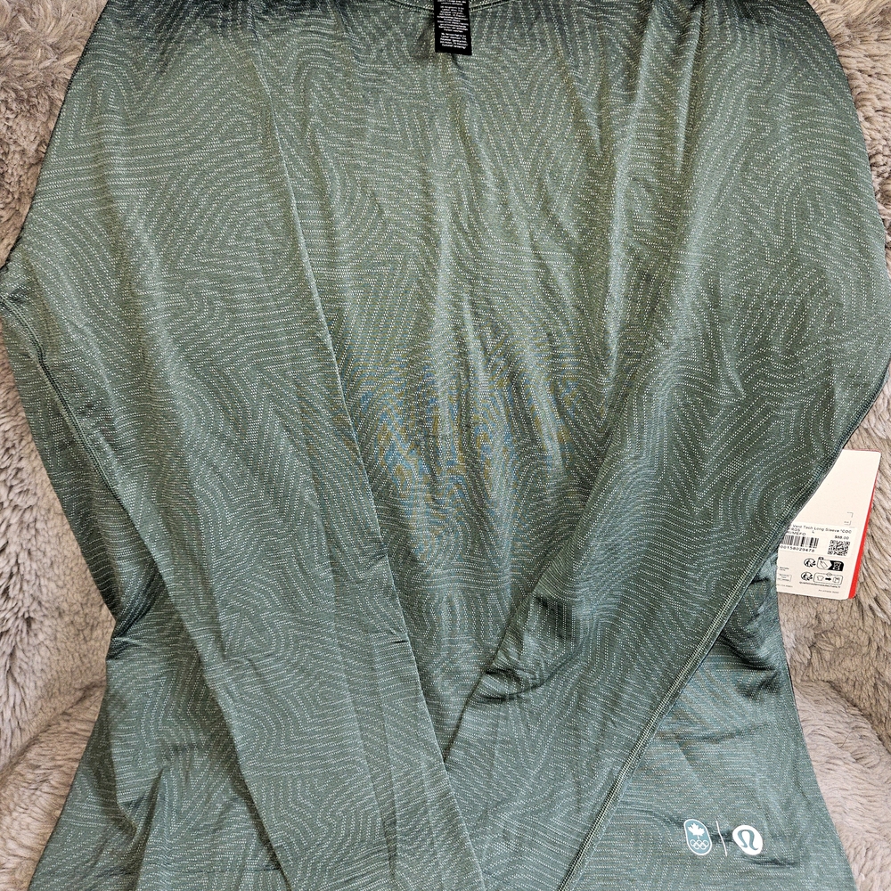 Lululemon Teal Long Sleeve Top